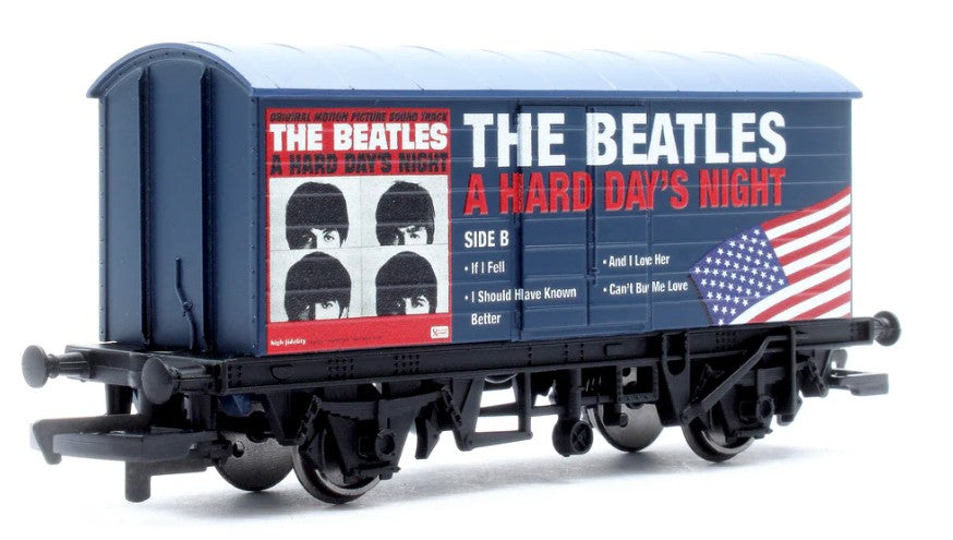 Hornby R60302 The Beatles 'Hard Days Night' US and UK Album Covers Wagon