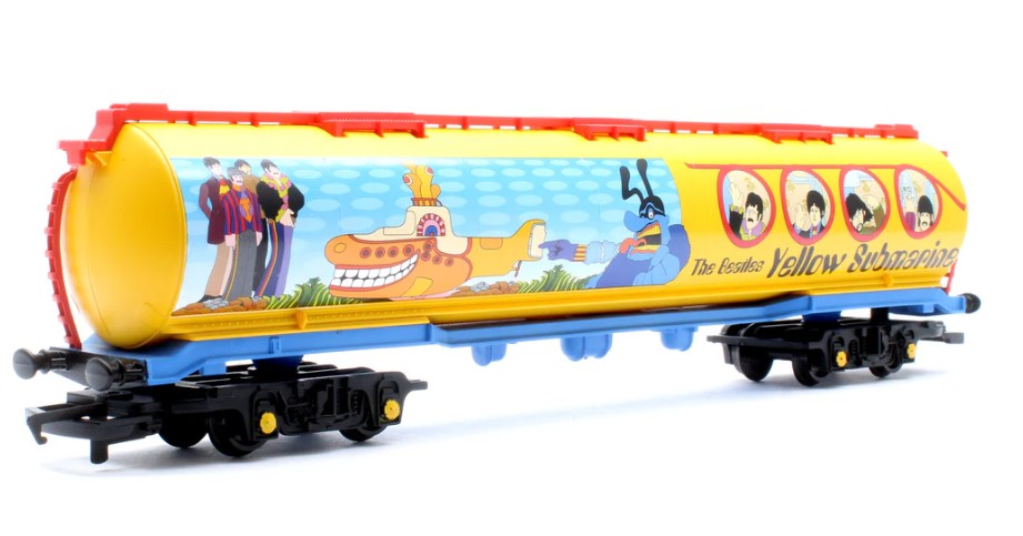 Hornby R60314 The Beatles Yellow Submarine 100T Tanker Wagon