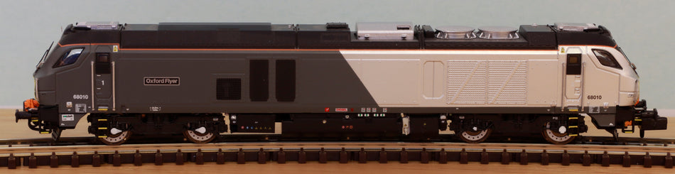 2D-022-003 Dapol Class 68 68010 "Oxford Flyer" in Chiltern Railways livery