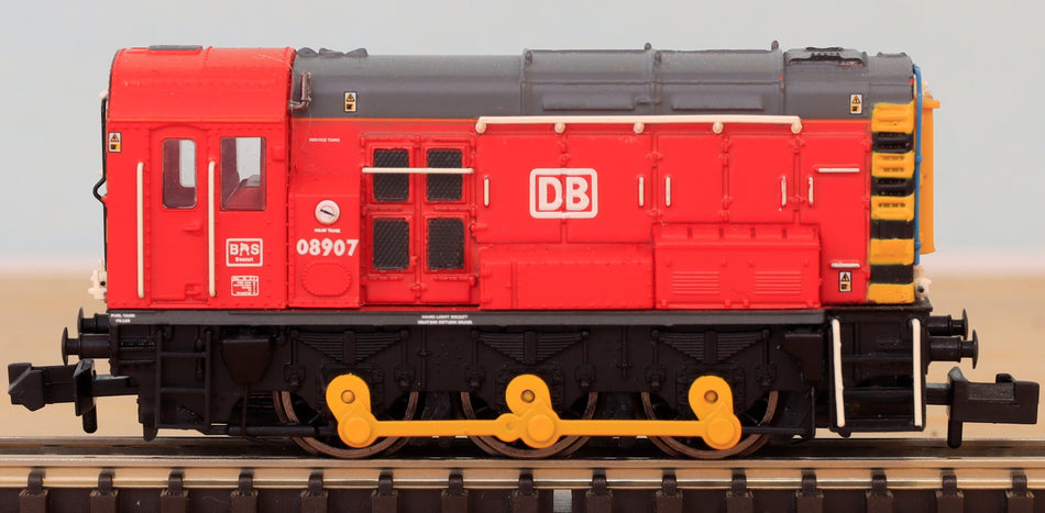 371-024 Graham Farish Class 08 08907 in DB Schenker livery