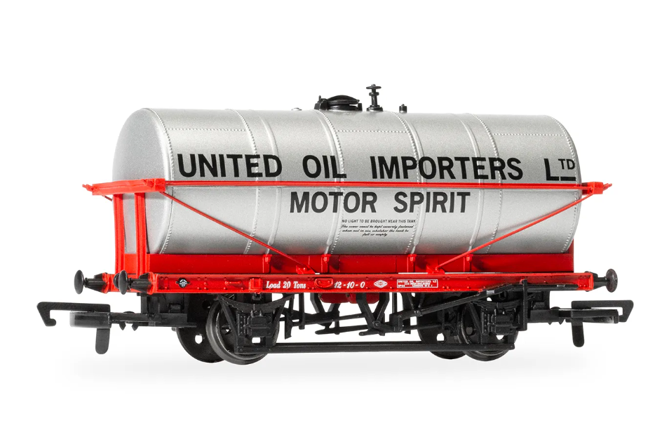 R60293 OO Gauge Hornby United Oil Importers 20t Tanker 44