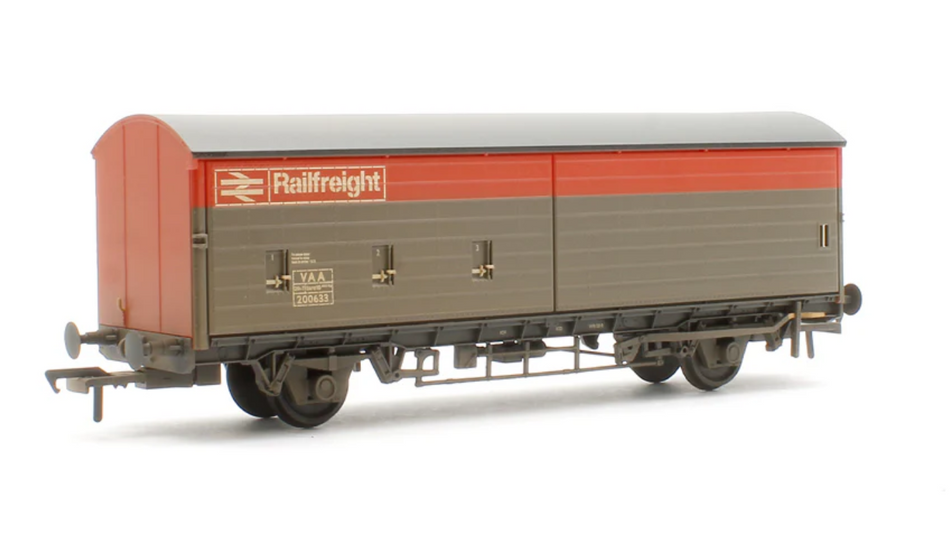 38-128B BR VAA Van BR Railfreight Red & Grey No.200633 - Weathered