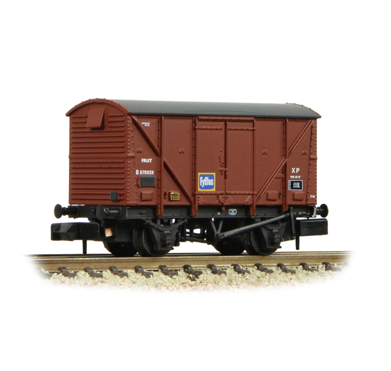 377-626B – BR 12 ton ventilated van bauxite late