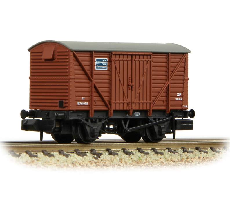 373-705A BR 12T Vent. Van Planked Sides BR Bauxite (Early) 'ICI Fertilizer'