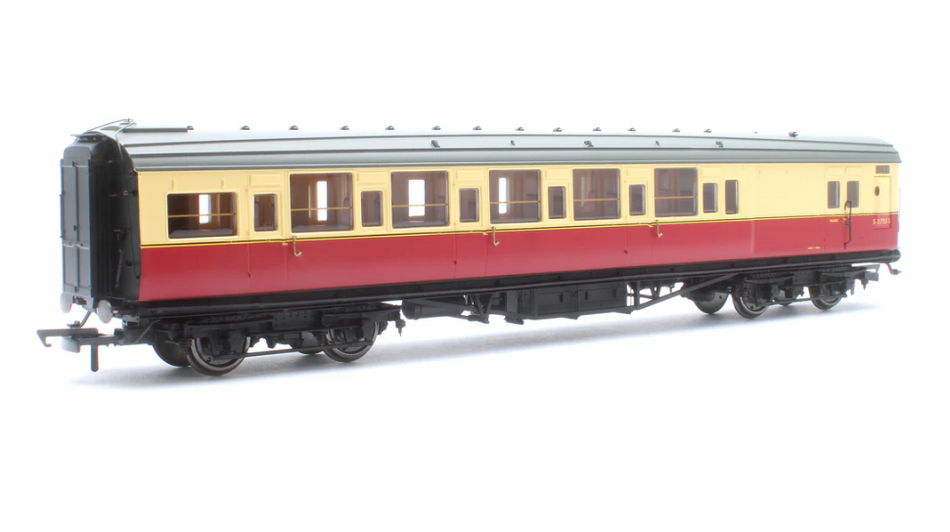 R40463 BR Maunsell Brake Third Class S2755S Set 226