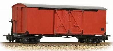 393-127 009 Bogie Covered Wagon in Red.