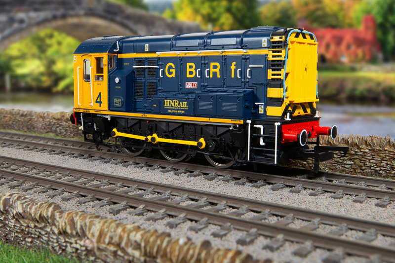 R30141 GB Railfreight, Class 08, 0-6-0, 08818 'Molly' - Era 11 Diesel 11 Present Day 2014 on