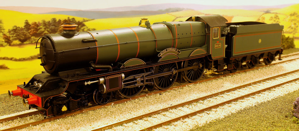 R3408 Hornby Class 6000 King 4-6-0 6016 "King Edward V" in GWR Green with shirtbutton emblem