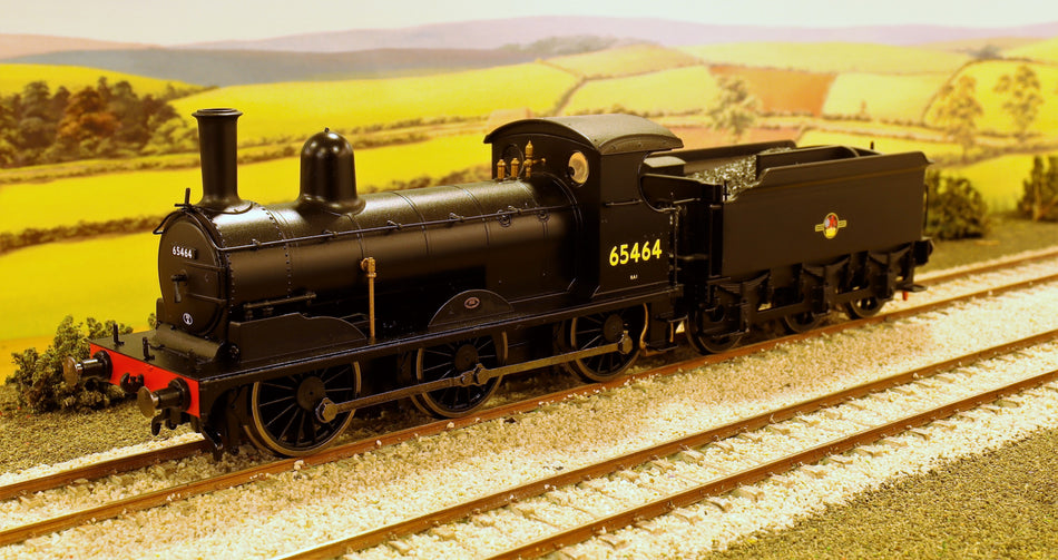 R3416 Hornby Class J15 0-6-0 65464 in BR black with late crest