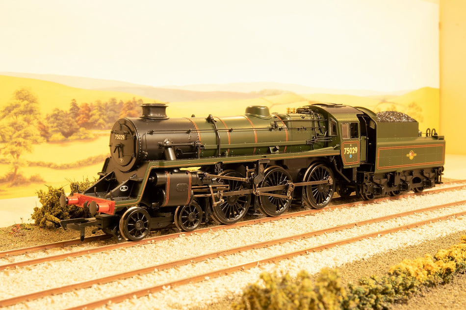 31-116A Bachmann Standard Class 4MT 4-6-0 75029 in BR lined green with late crest
