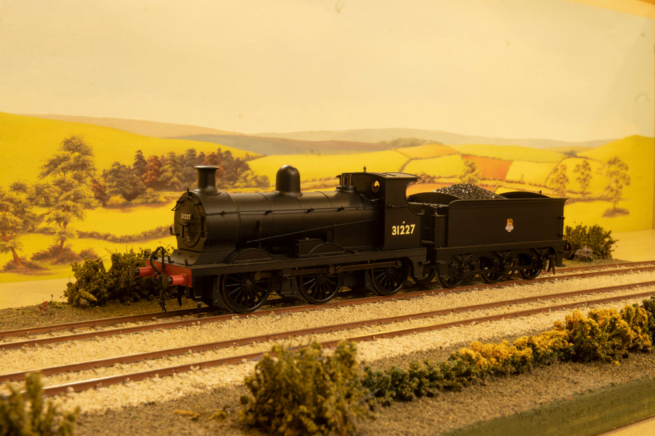 31-462A Bachmann Class C Wainwright 0-6-0 31227 in BR black with early emblem