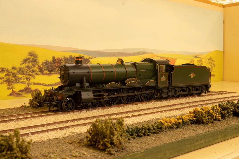 31-782 Bachmann Class 6959 Modified Hall 4-6-0 6965 "Thirlestaine Hall" in BR green with late crest - weathered